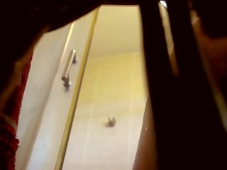 Tim motër në ligj në the dush (hidden kamera)